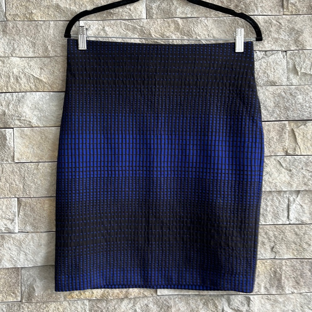 Stretchy blue and black skirt